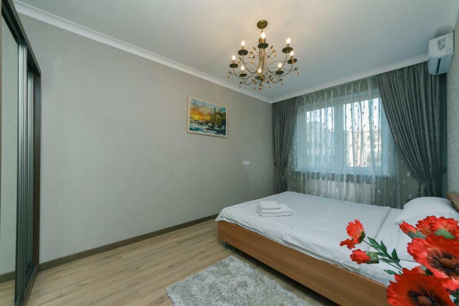 Apartmant In Kpi З Двома Спальнями 키예프 외부 사진