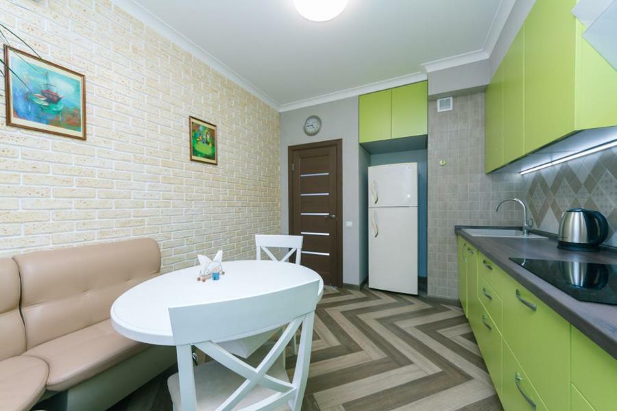 Apartmant In Kpi З Двома Спальнями 키예프 외부 사진